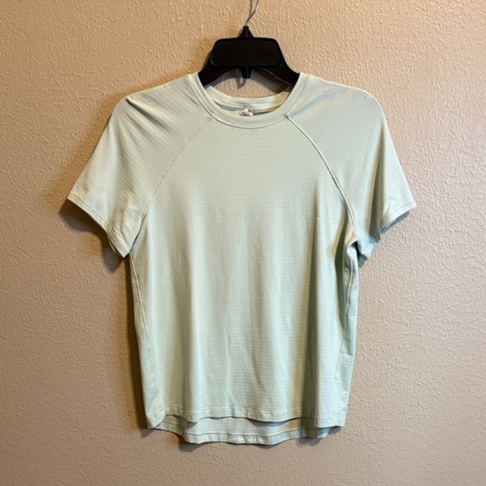 Lululemon Athletica Mint Green Short Sleeve Top
